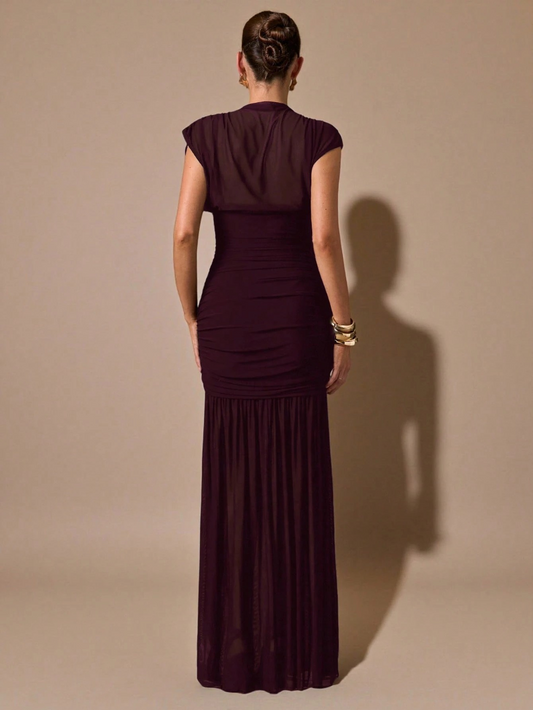 Robe noire enveloppante transparente drapée